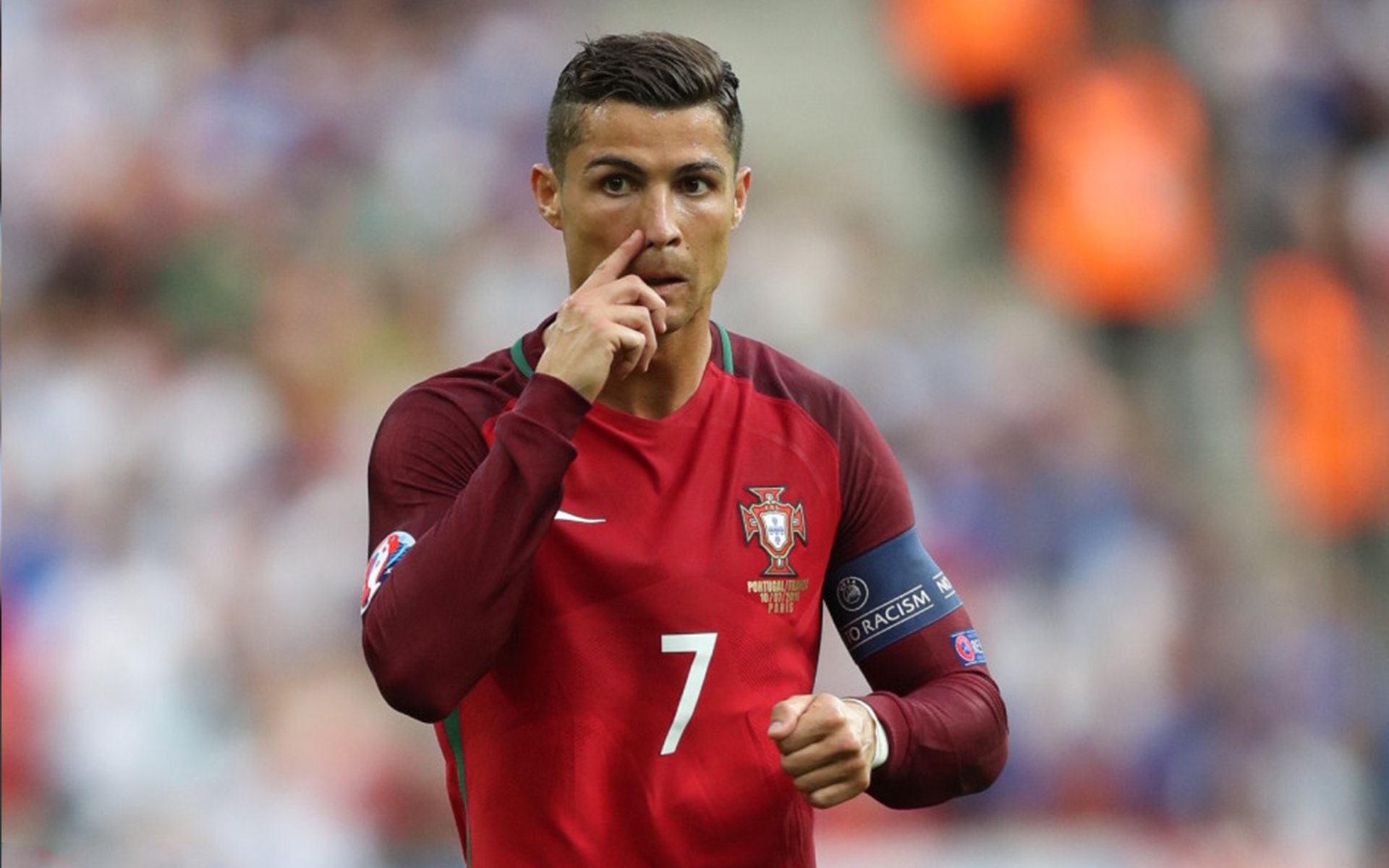 卡塔尔速胜芬兰，阿坎吉冠军级表现背后的足球文明对话