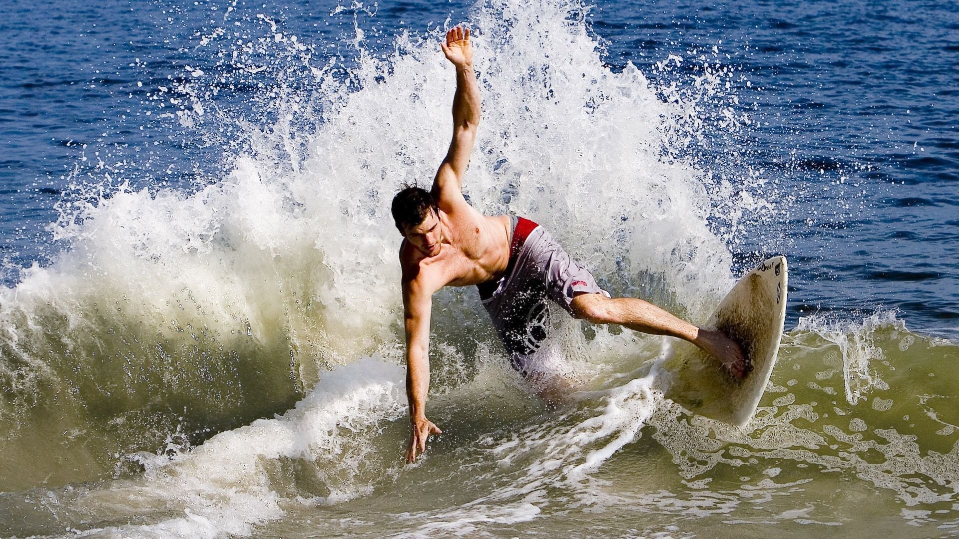 西亚卡姆爆发,热火正面击溃掘金,草根逆袭如何重塑NBA权力版图?