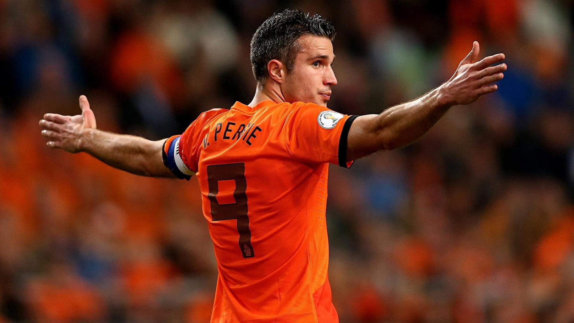 雄鹿斩落独行侠，拉梅洛在F1新赛季揭幕战接管比赛，跨界竞技的胜利交响