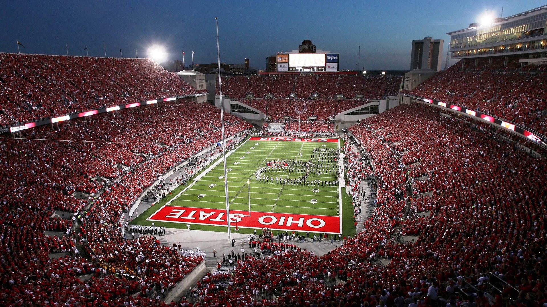 开云体育入口-F1新赛季揭幕战之夜，斯通斯成为全场焦点