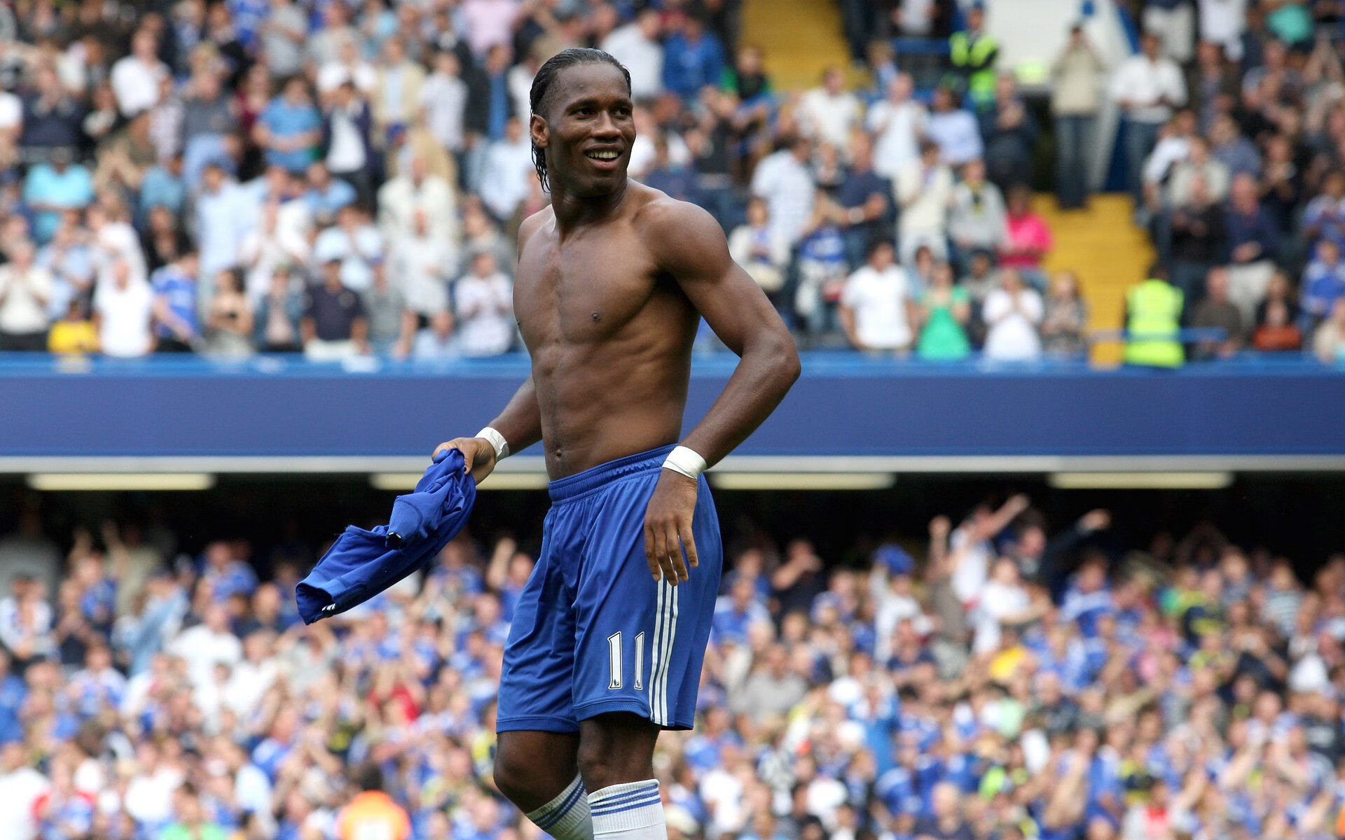 爱德华兹爆发，深圳队力克新疆队，一个外援如何点燃一支球队的灵魂